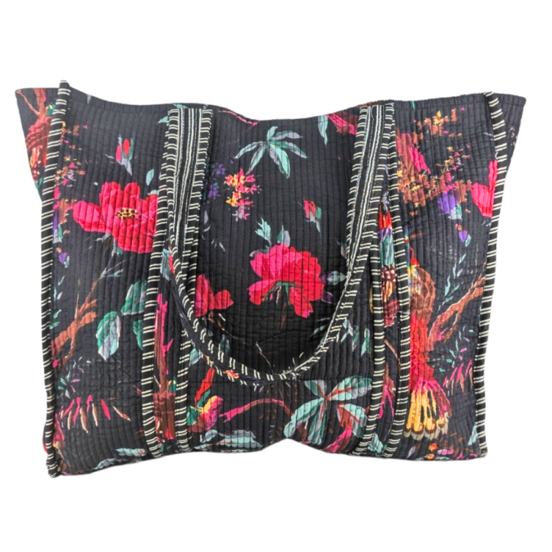 Quilted cotton tote bag with floral print 45 x 45 cm with shoulder strap | Via Bishnoi