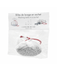 Washing balls in carafe bag | L'Atelier du Vin